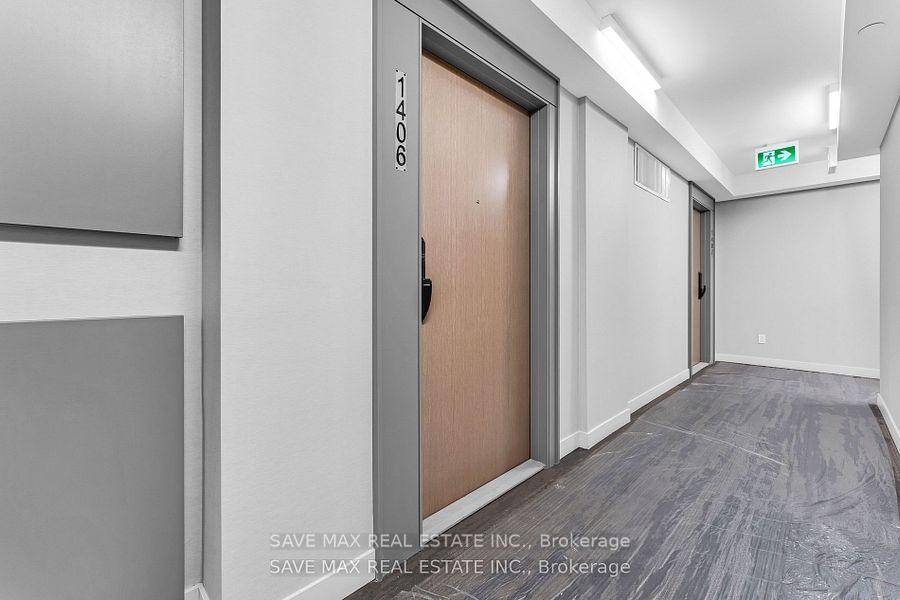 Stunning 1 bedroom unit in prestigious Nautique Condos, offering unparalleled views of Burlington's waterfront.