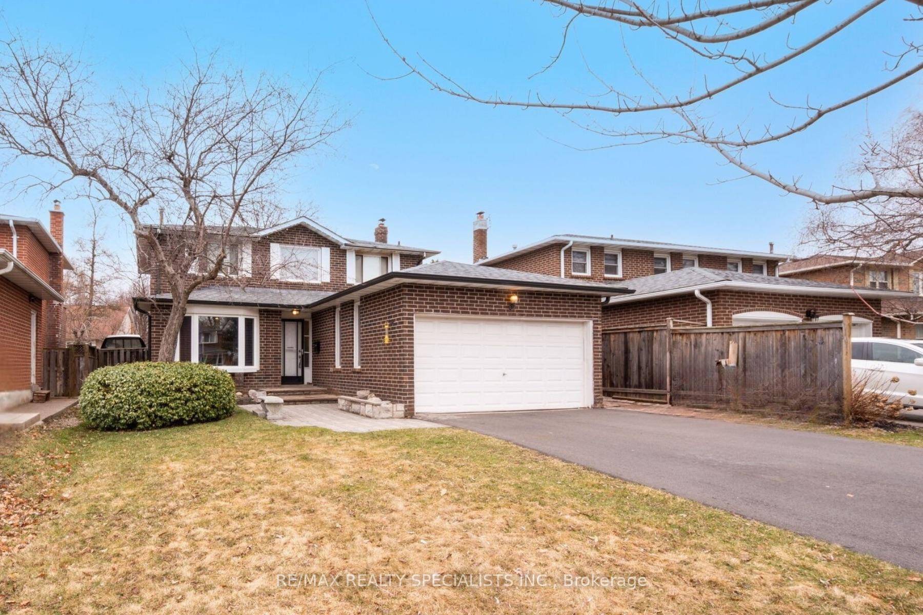 Welcome to 19 Blenheim Dr !