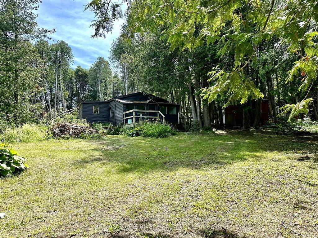 Charming Cottage on Rice Lake Affordable Lakeside Living !