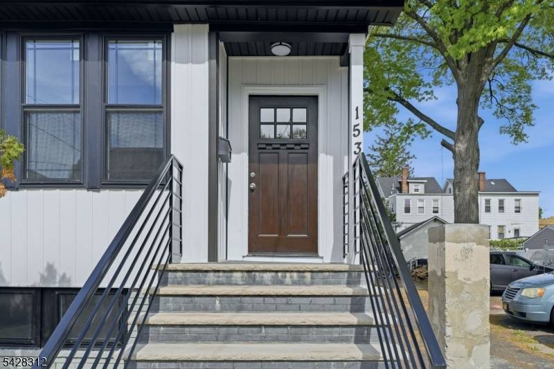Stunning top notch modern single family home offering 4 spacious bedrooms and 2.