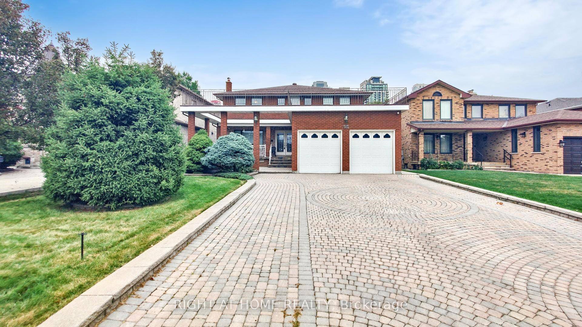 This one of a kind, custom built home has been lived in by the original owner and impeccably maintained, located in a prime location in the heart of Mississauga, in ...
