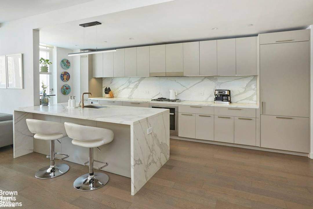 Gracious, Light Filled 2 Bedroom, 2.