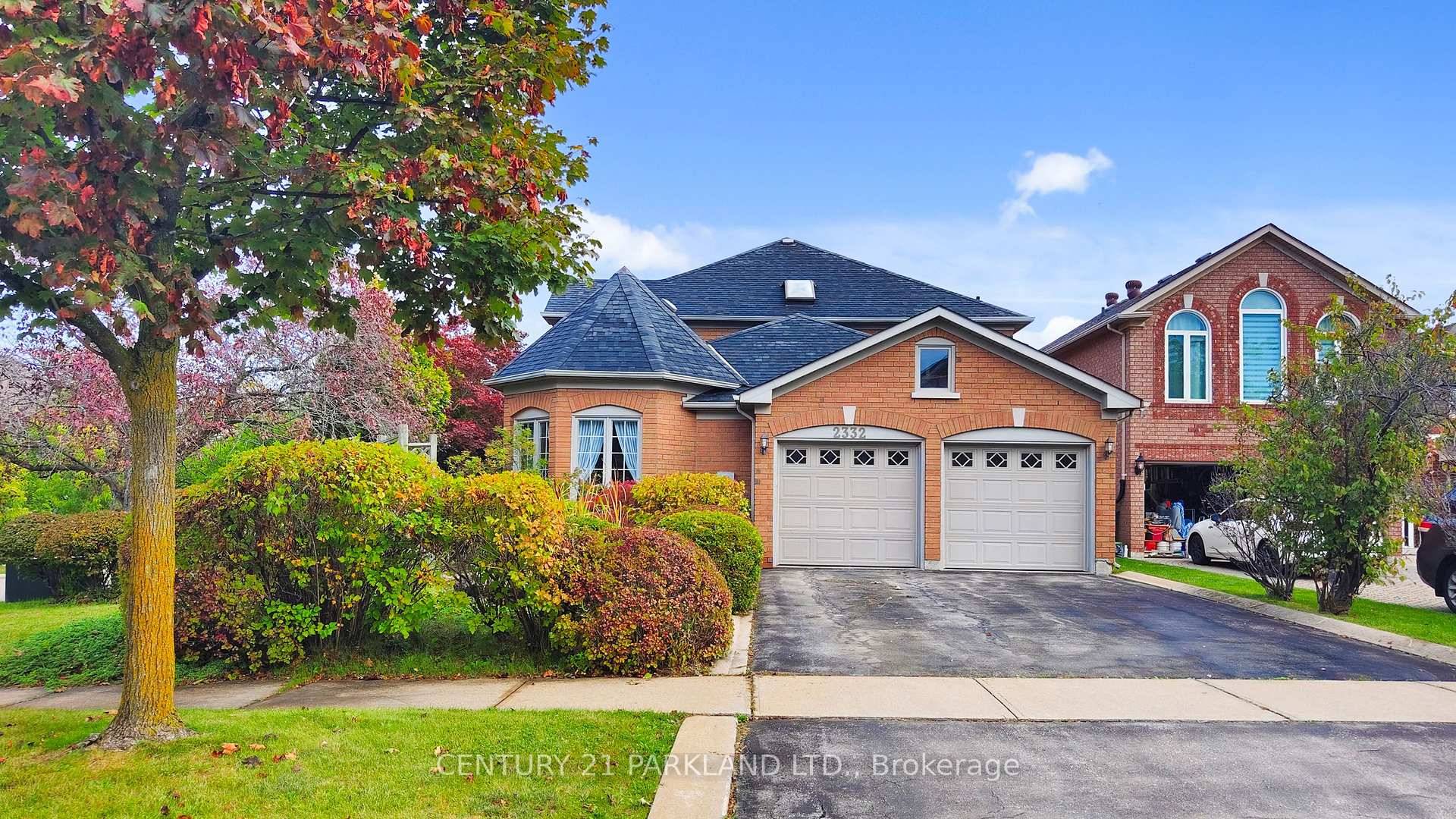 1 owner well taken care of Mattamy 3000 sq ft home 10 rooms with 4 bright spacious bedrooms Sunlit 54 ft x 140 ft premium corner lot w large backyard ...