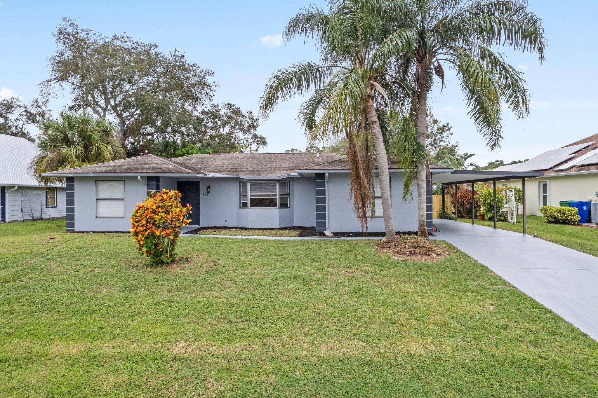 Fully renovated 3BR 2. 5BA home in Sebastian with 1, 824 sq ft of modern living !
