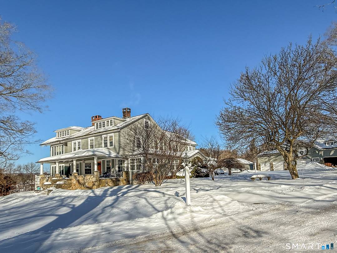 Exceptional country estate on 16.