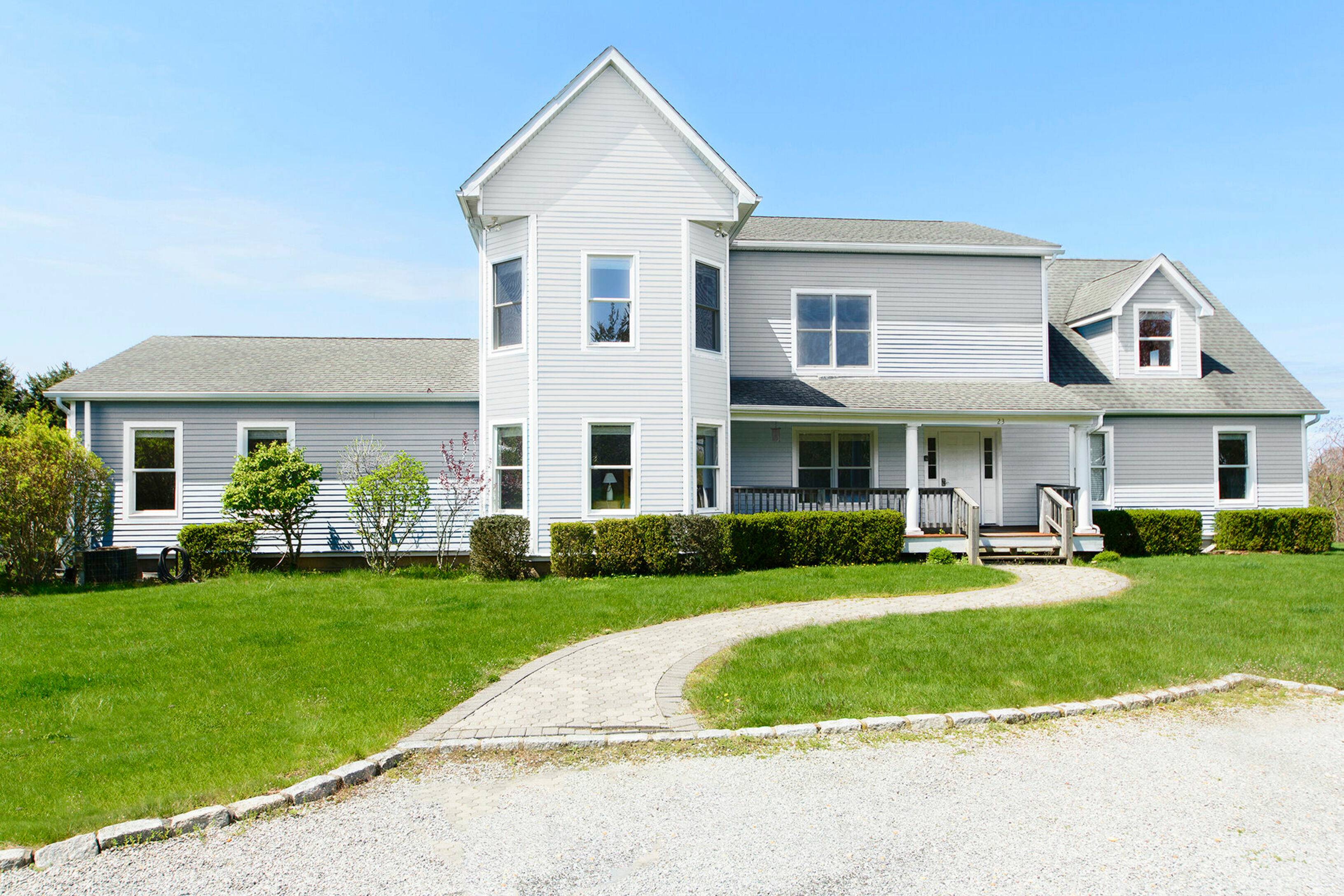 6 Bedroom Available Immediately