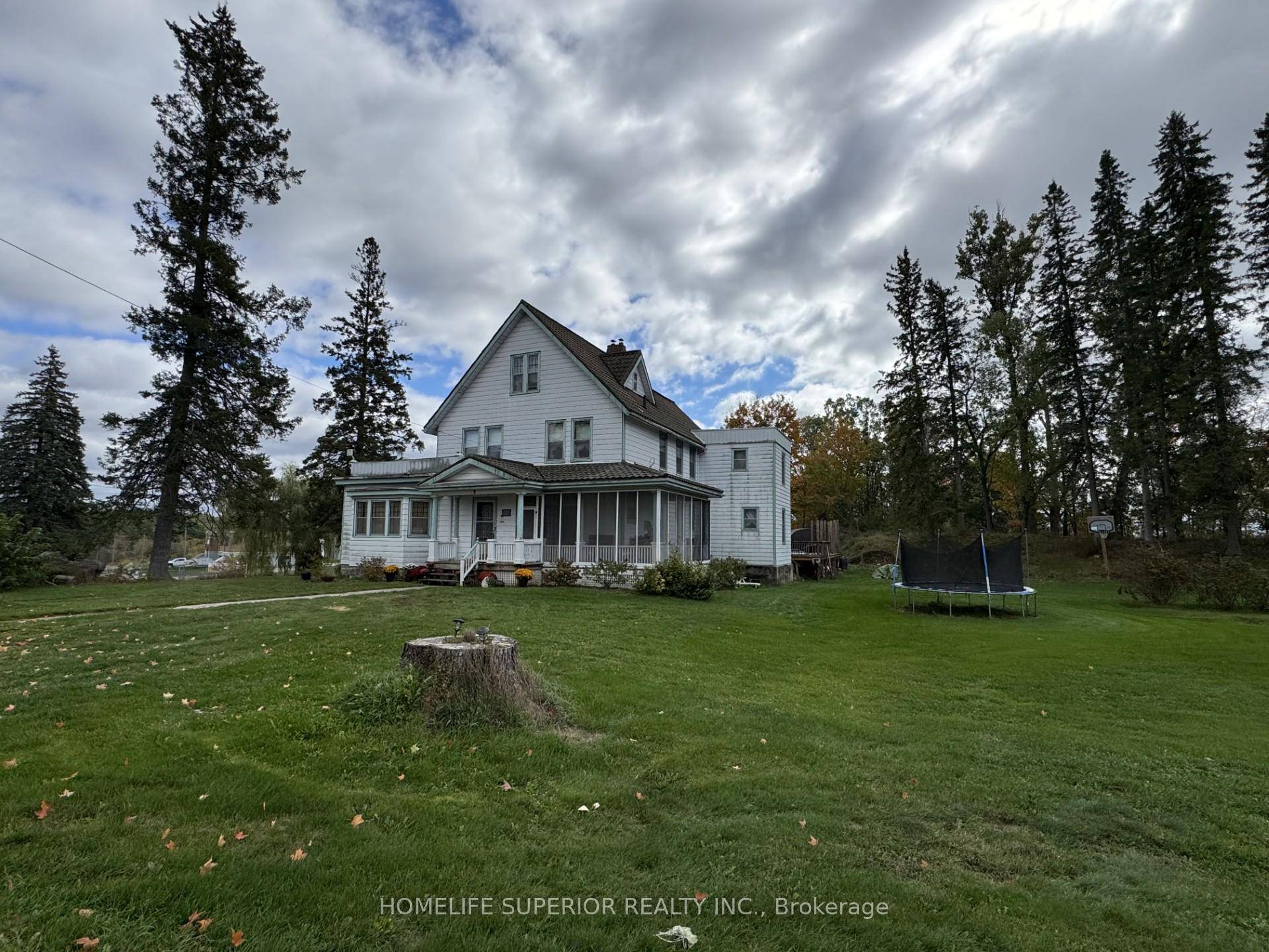 Check out this Rural Village Charmer in Deloro !