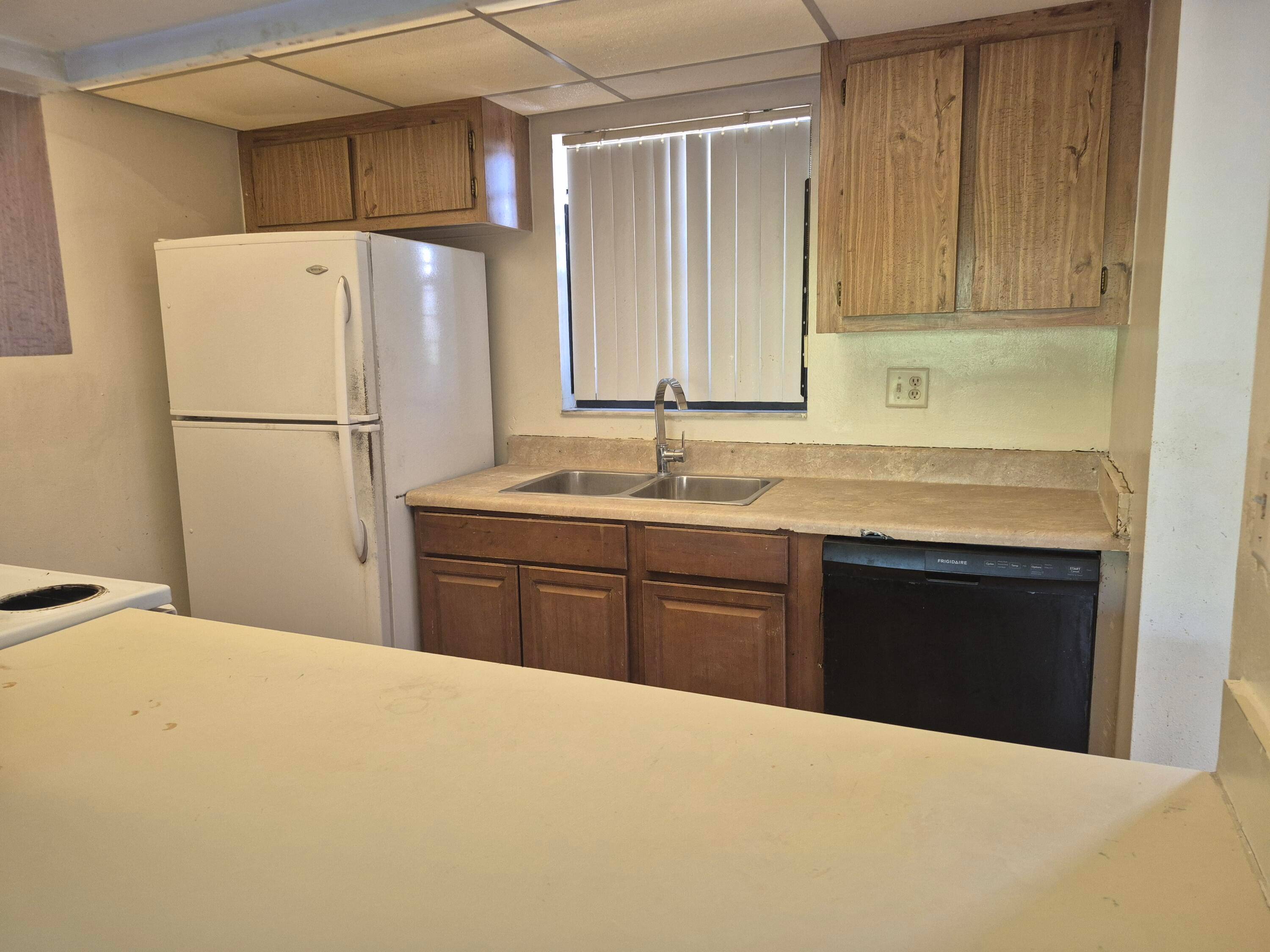2 Bedroom 2 Bath, LOW MONTHLY HOA.