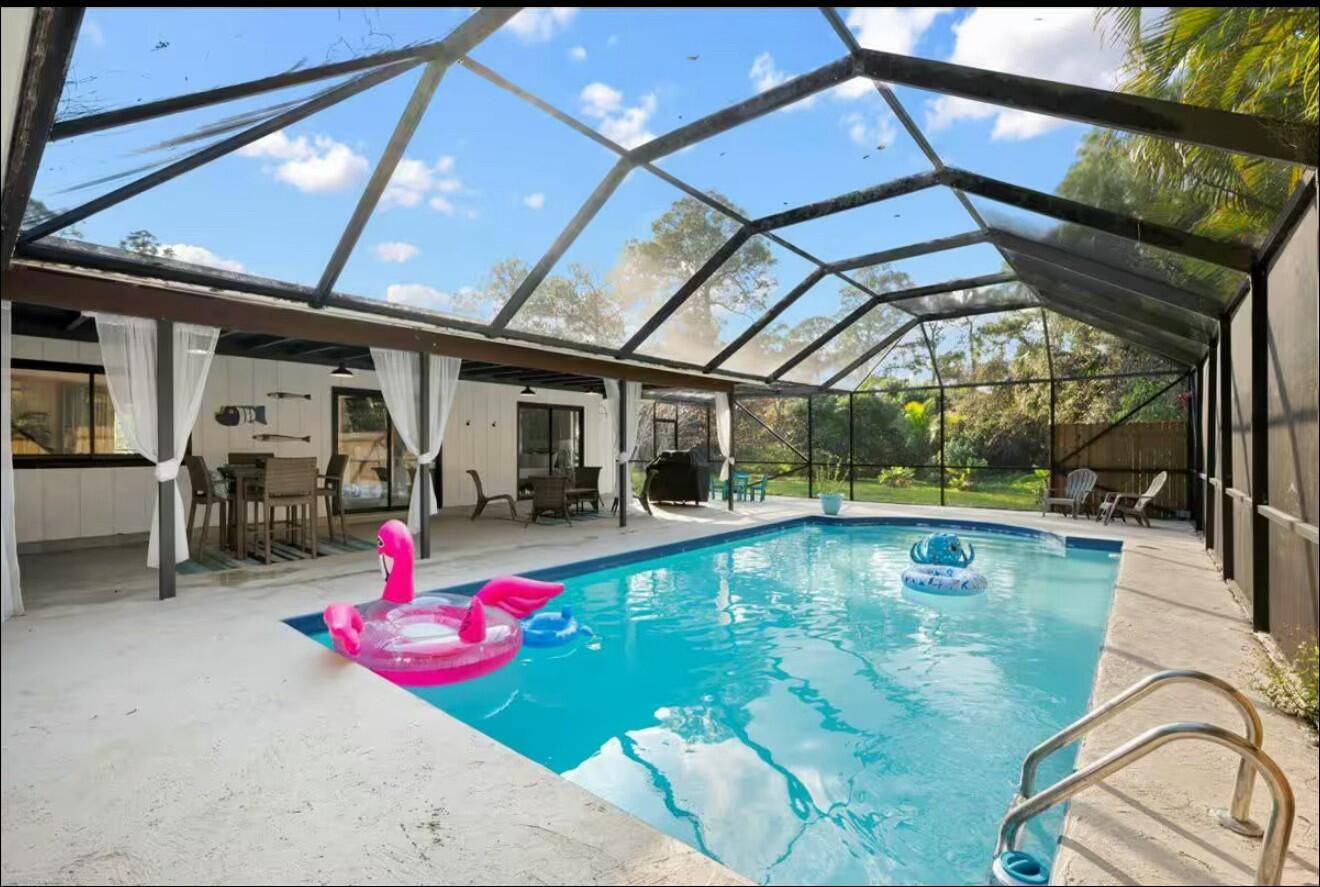 Welcome to your new home in Jupiter Farms !
