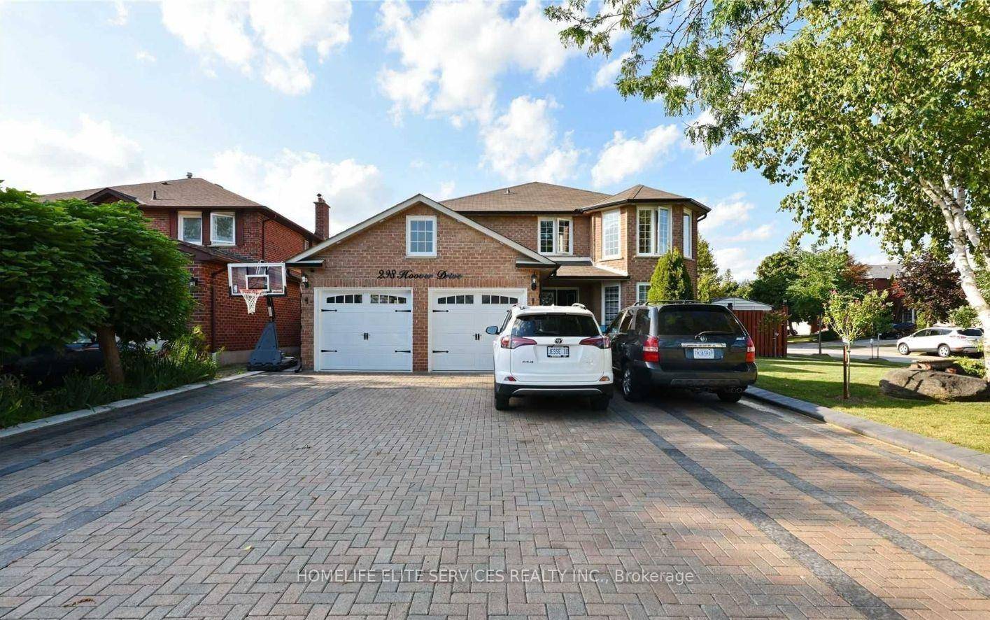 Legal WALK OUT BASEMENT. Perfect For A Professional Single Or Couple in a Prime Location.