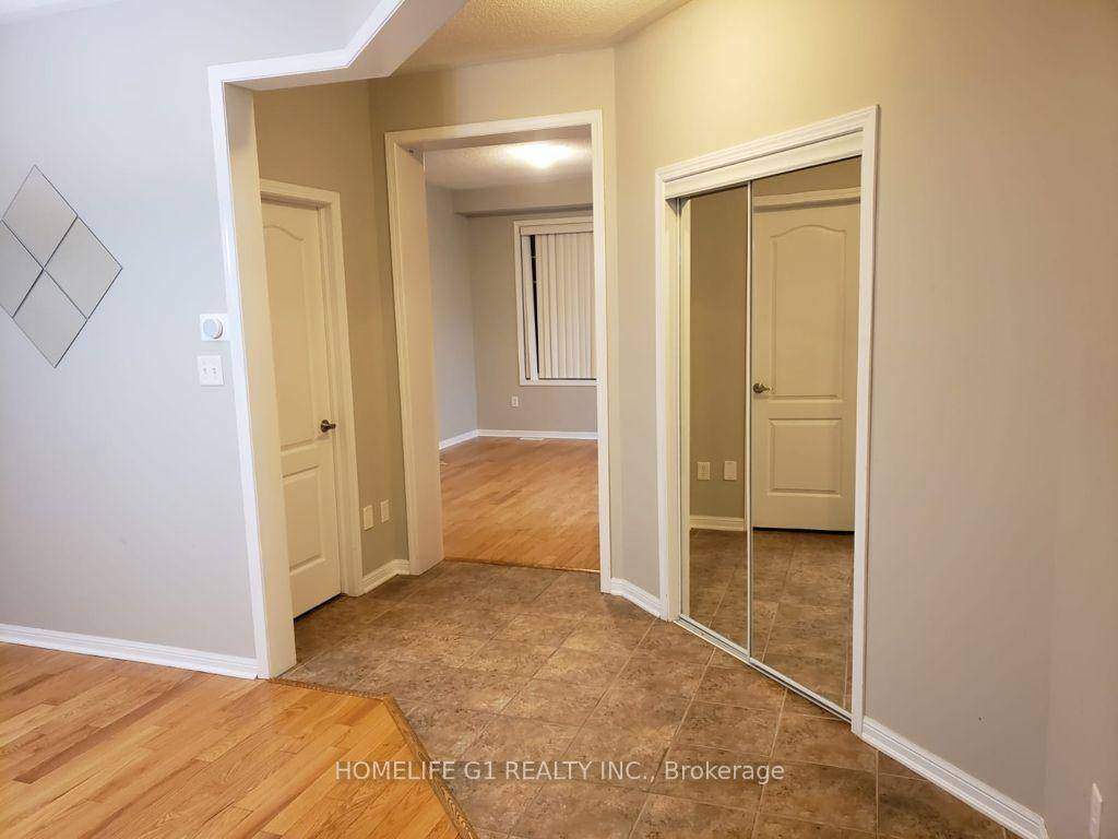 DETACHED HOUSE MAIN FLOOR ONLY AVAILABLE FOR LEASE FROM 01 SEP 2025.