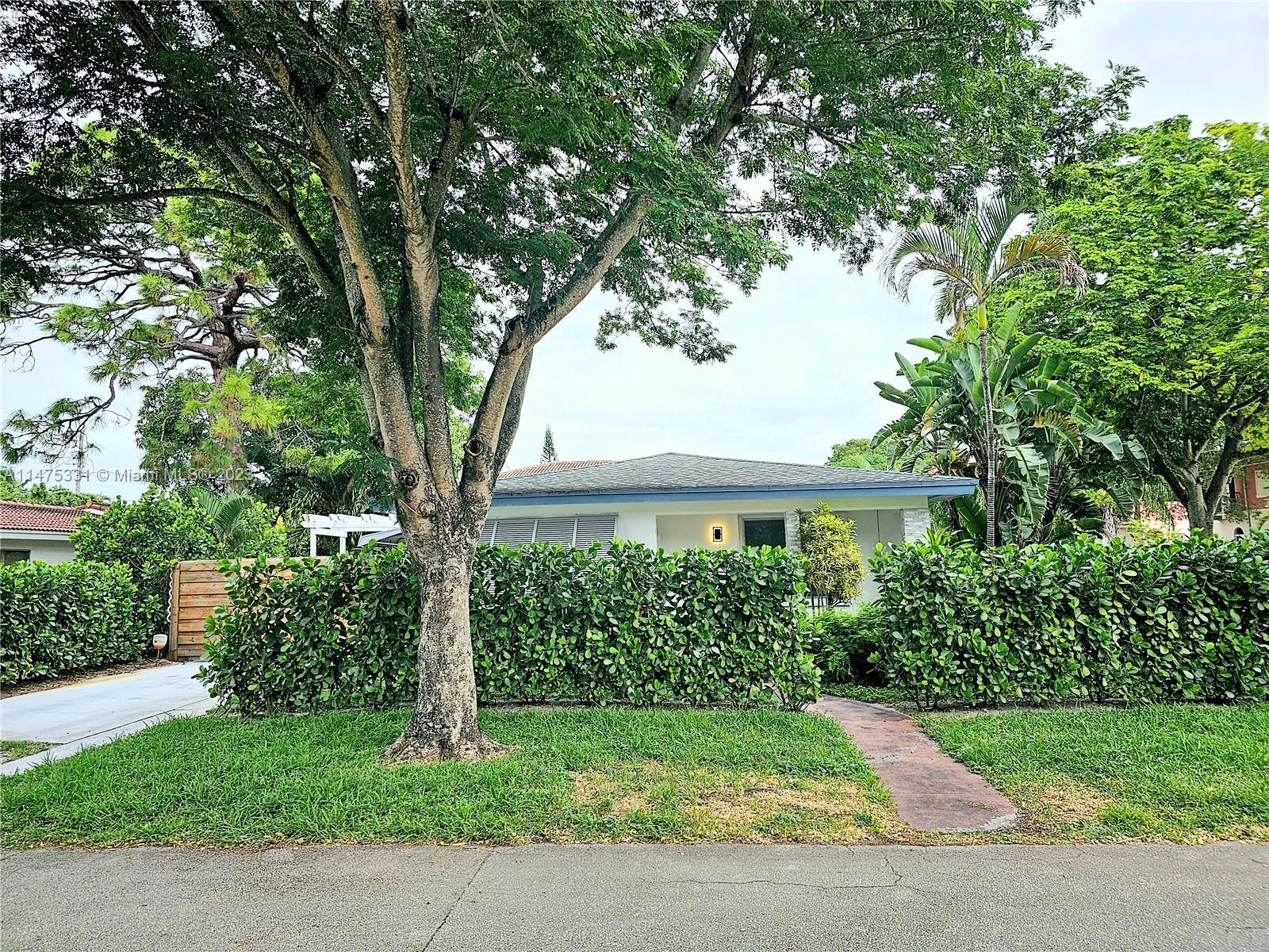 Beautiful 2 2 home in the heart of Victoria Park.