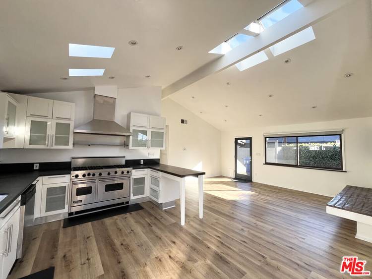 602  Victoria Ave 3BR Marina Del Rey La