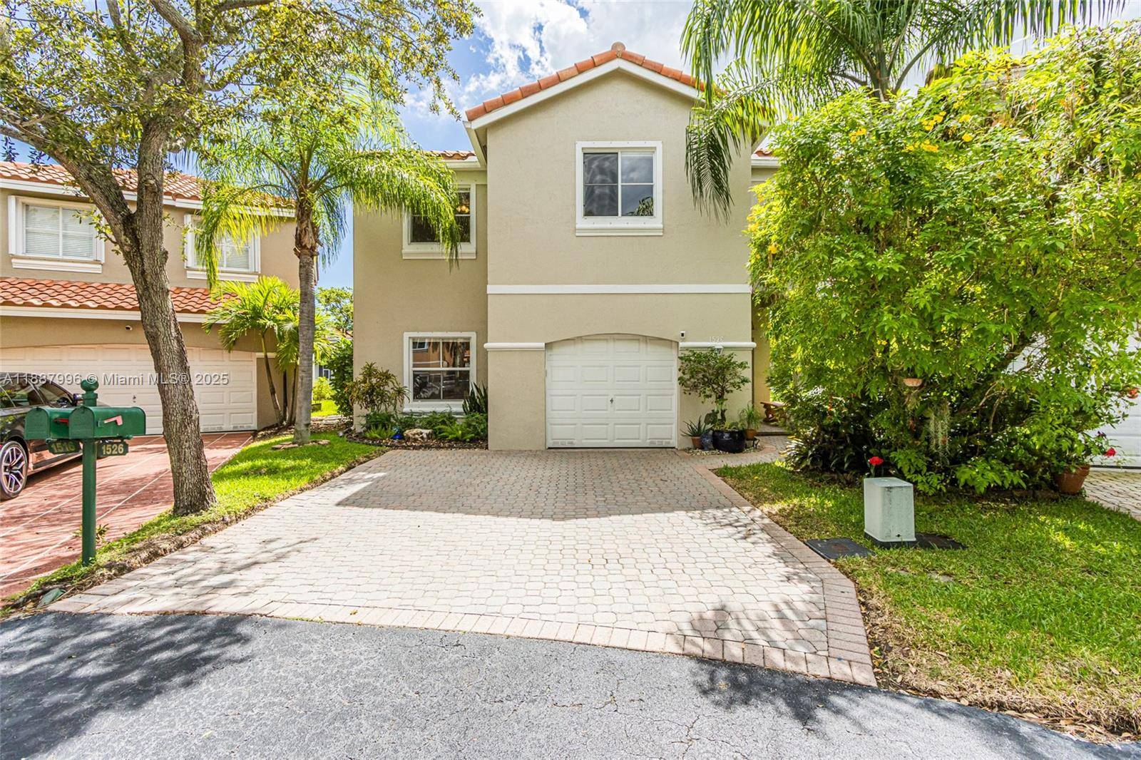 Homes at East Lake ! This breathtaking lakefront gem features 3 spacious bedrooms, 2 1 2 baths, 1 car garage, nestled on a serene cul de sac.