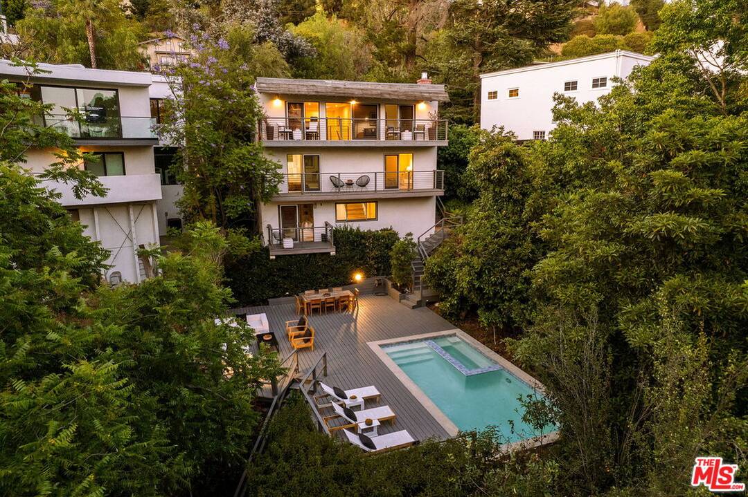 2753   La Cuesta Dr 3BR Hollywood Hills East La