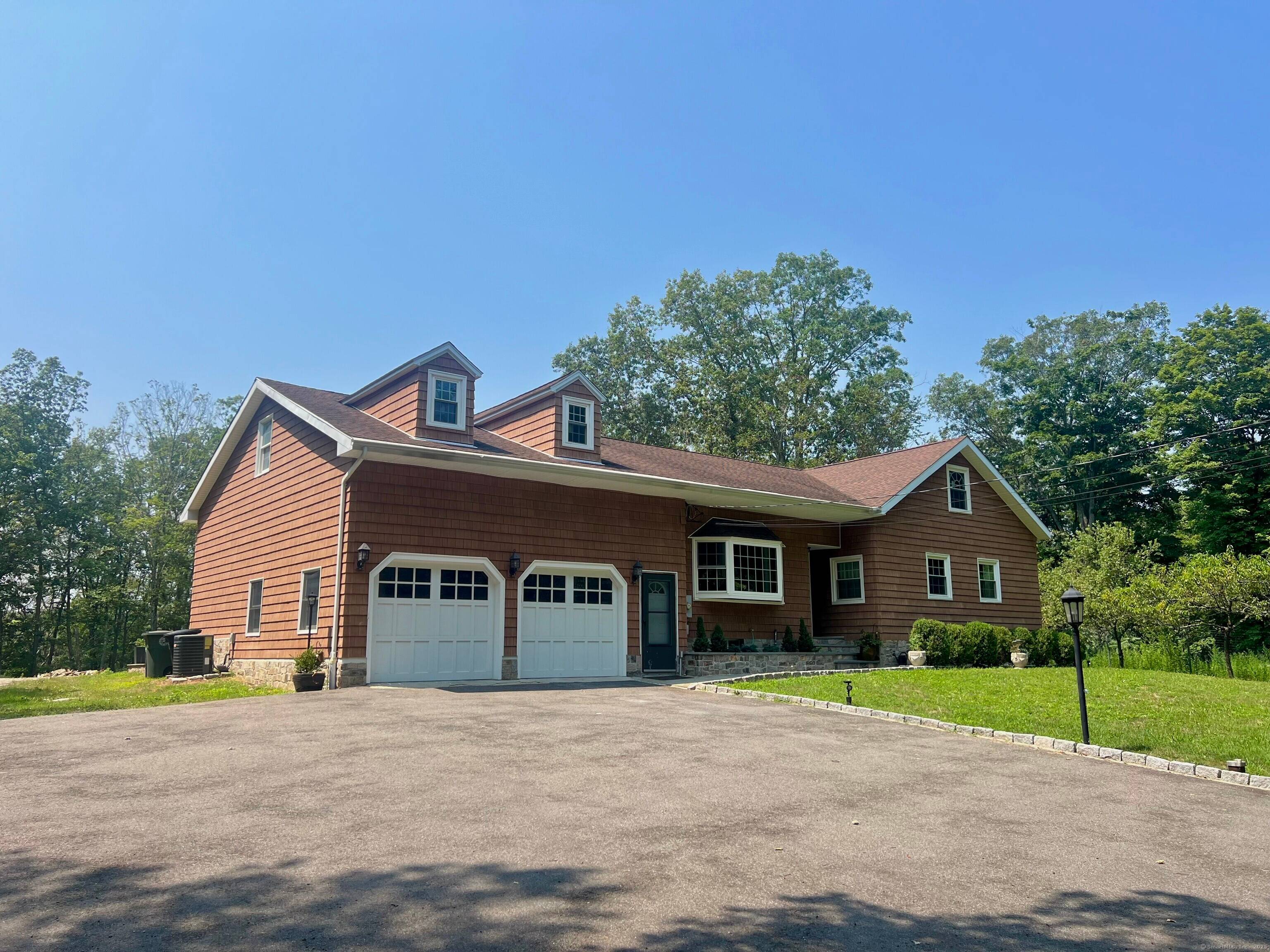 Spacious 4 Bedroom Home on 2.