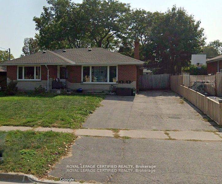 This exceptional legal duplex at 789 Regent Drive is a must see for both investors and buyers looking for a home with rental income potential.