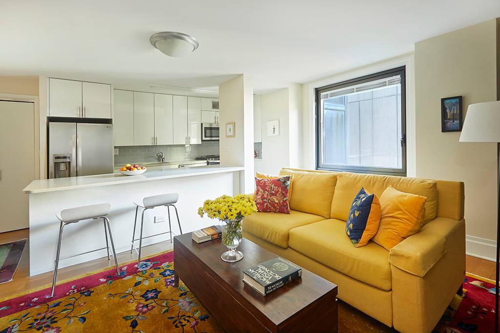 Bright and Stylish Corner Residence at Rivercross Apartment 617 is a meticulously renovated one bedroom, one bathroom residence in Roosevelt Island s premier cooperative, Rivercross.