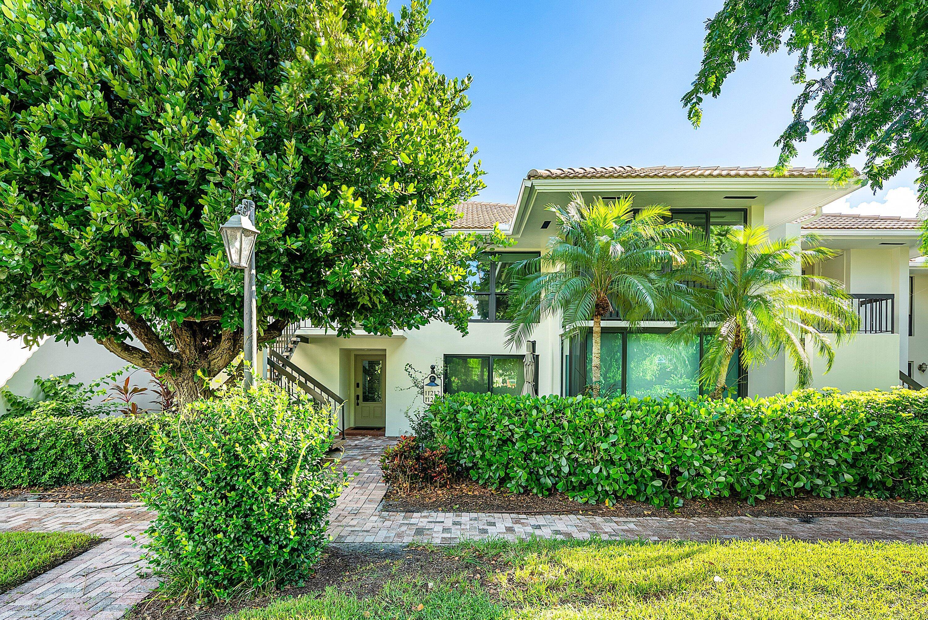 Beautifully renovated 3 bedroom, 2 bath second floor condo, perfectly situated in the Green Heron N area of Quail Ridge.