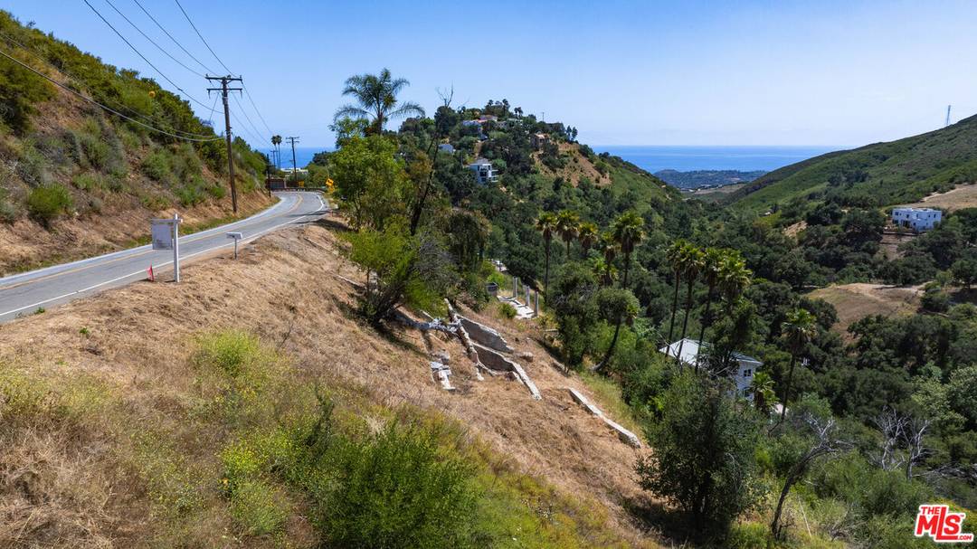4015   Latigo Canyon Rd Malibu La