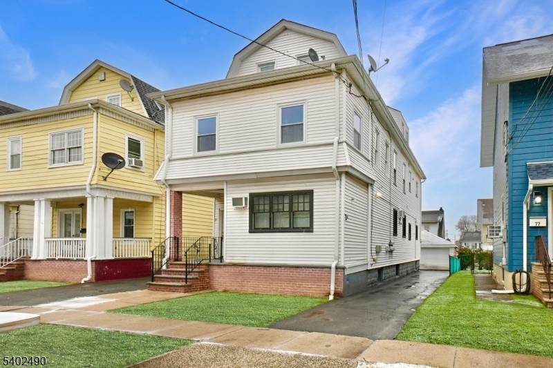 Well maintained two family home located on a residential street in Bloomfield.