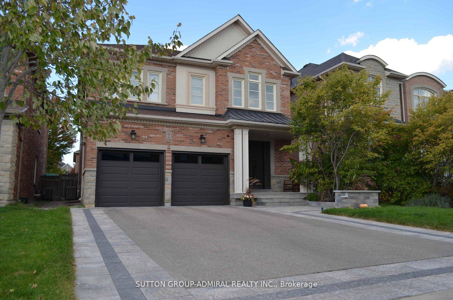 Welcome to 8 Aegis Drive a stunning residence nestled in the Valley of Thornhill, the most highly desirable communities, close to the Lebovic Community Campus and brand new Carrville Community ...