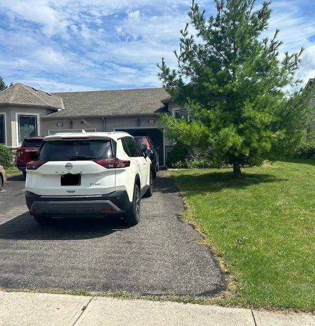 Welcome to This 3 bedroom Semi Bungalow.