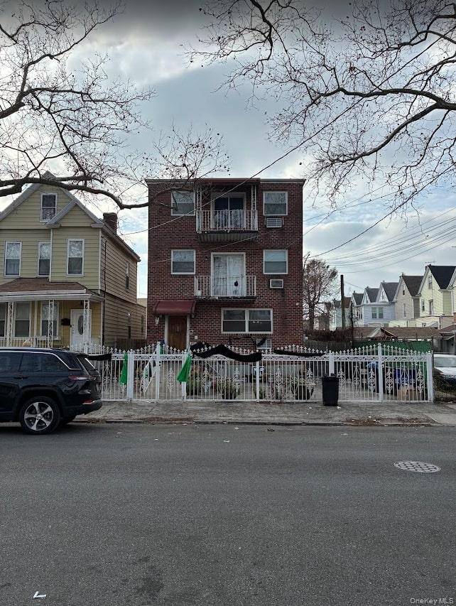 948 E 93rd St, Brooklyn, NY 11236 Legal 3 Family 9 Beds 9 Baths 5, 600 SF Lot 27' x 60' Building Delivered Vacant Limited Access Welcome to 948 E ...
