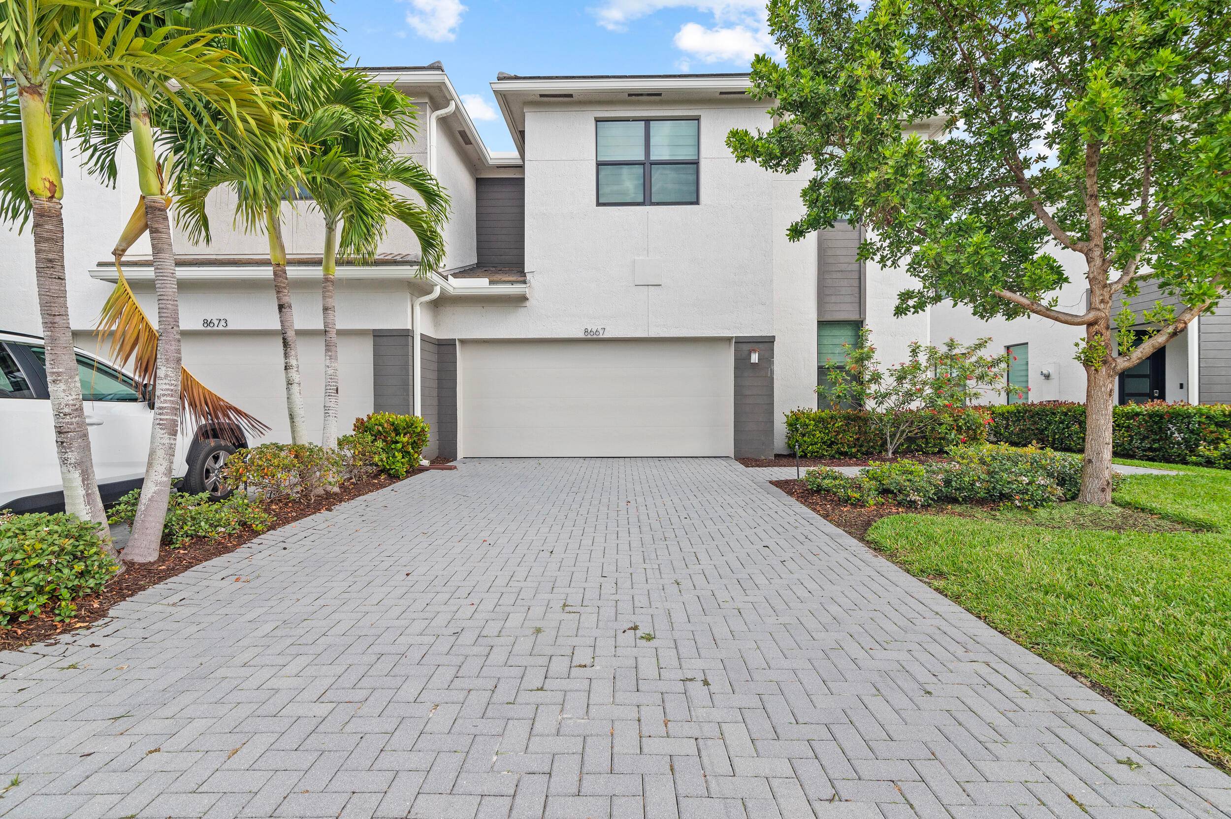 Beautiful like new townhouse with water views.