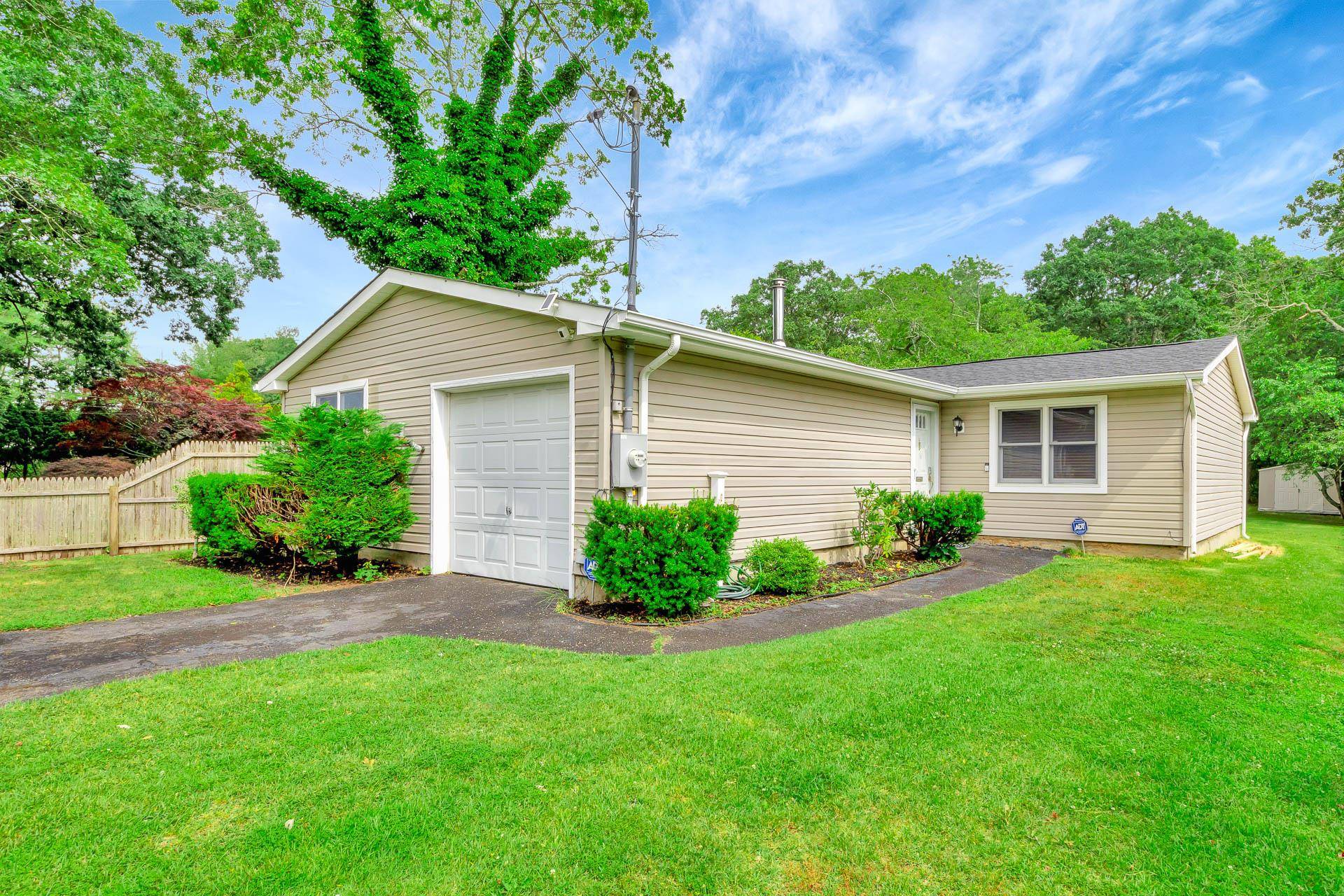 Welcome to this beautifully maintained Ranch !