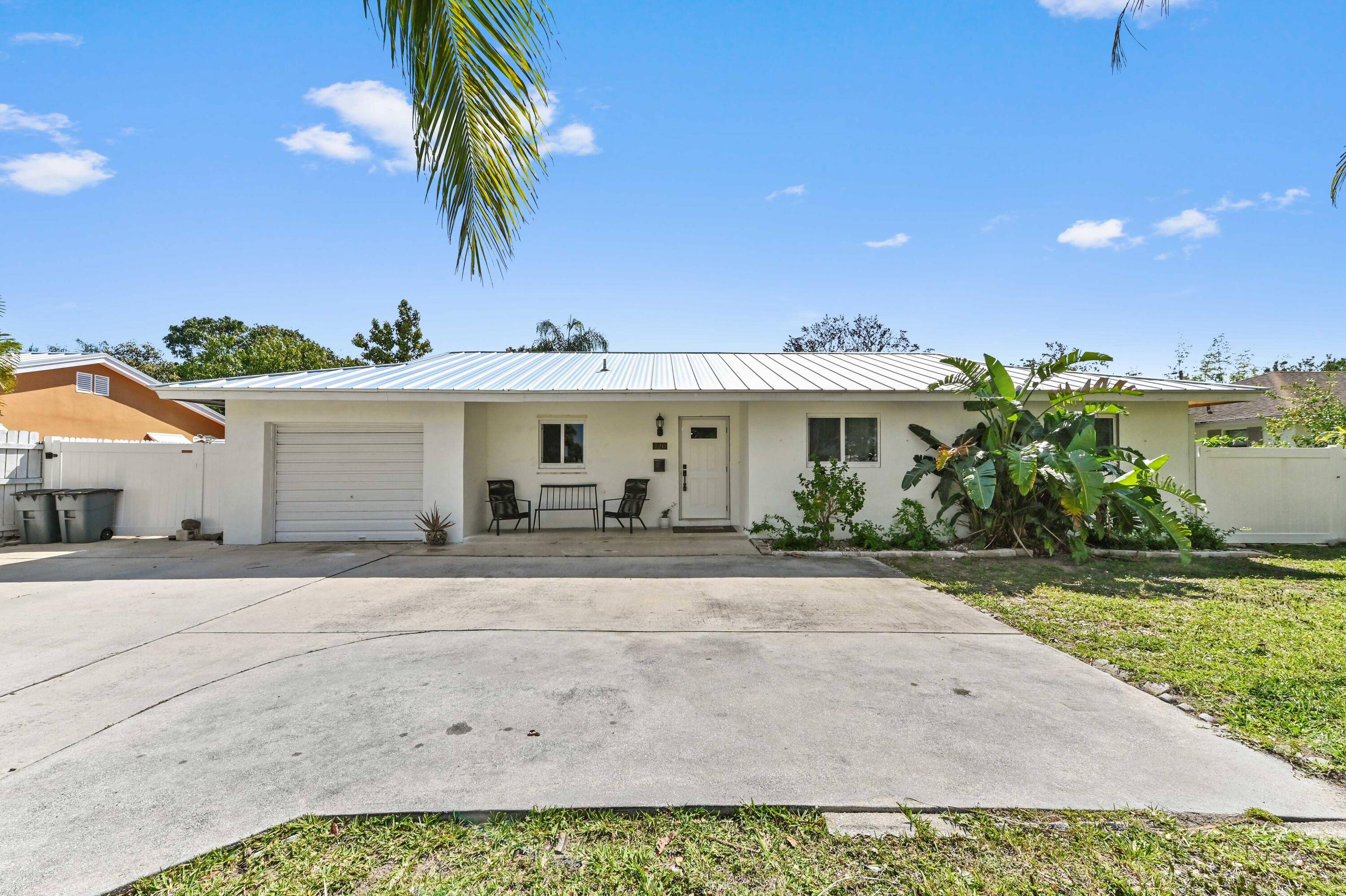 Welcome to this charming 1 story home in the desirable Village of North Palm Beach, offering 3 bedrooms, 2 bathrooms, and 1, 224 sqft of comfortable living space all on ...