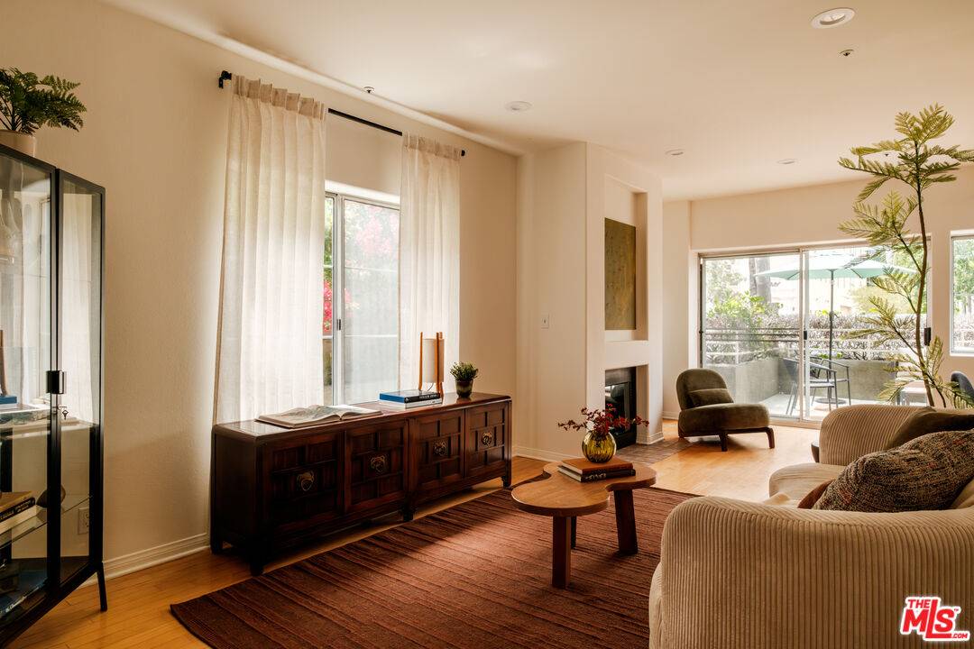 11920 Goshen Ave 2BR Brentwood La