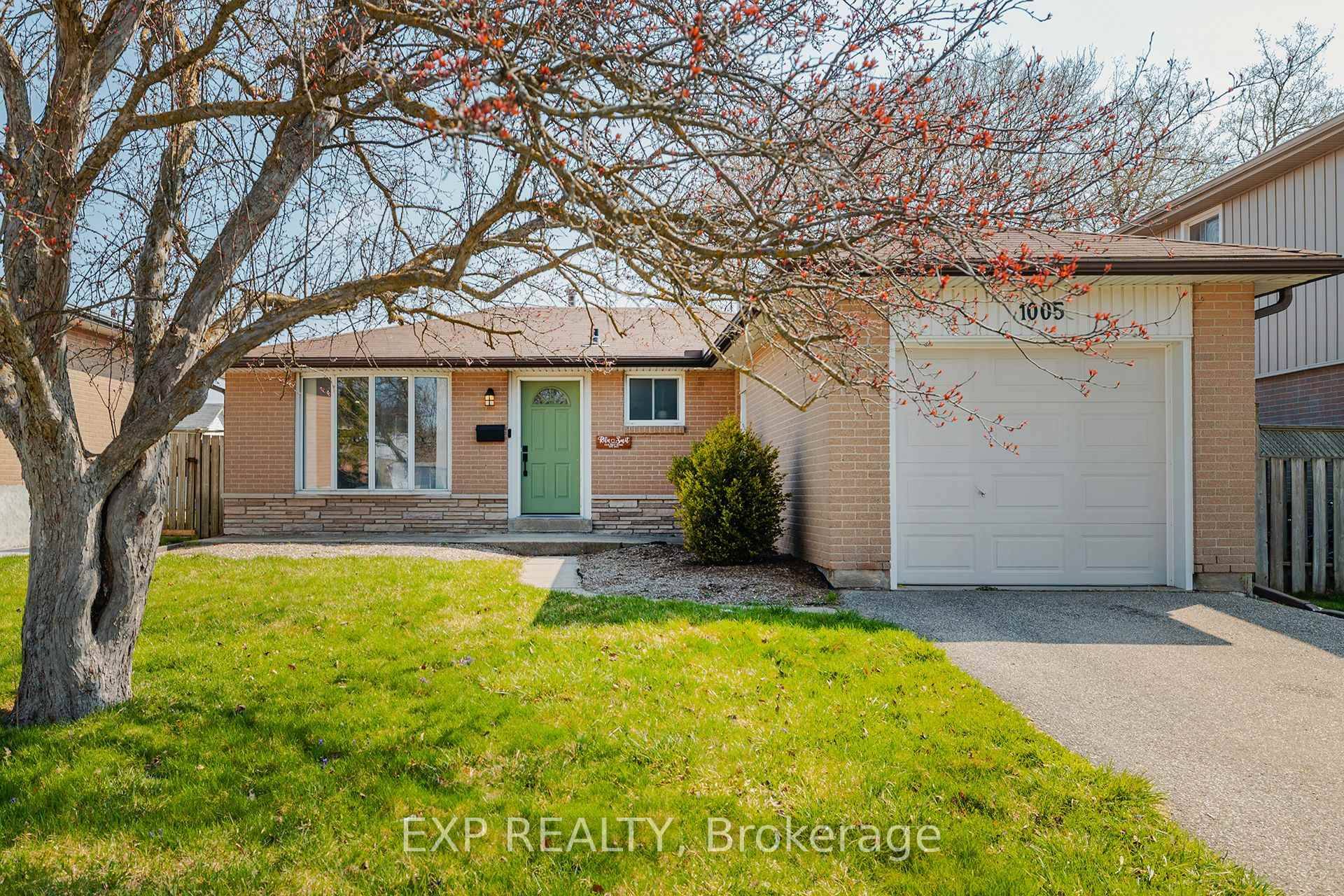 This beautifully updated home is sure to impress with its fantastic curb appeal, modern upgrades, and unbeatable location just minutes from Hwy 401, Hespeler Road shopping, schools, and desirable amenities.