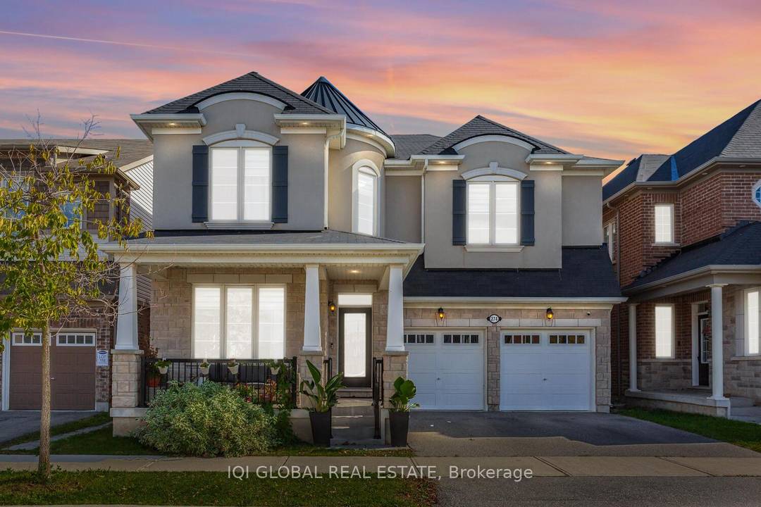 Truly Exceptional French Cha teau Model in the Highly Desired Ford Neighbourhood !
