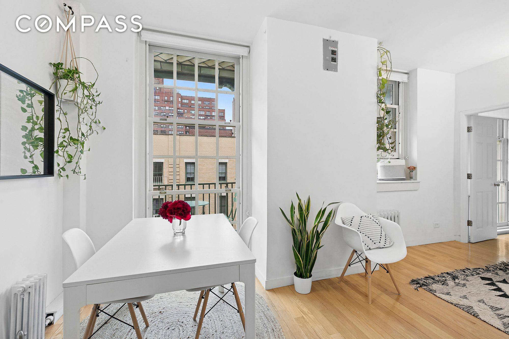 Welcome to your sunny top floor one bedroom apartment located in the Upper East Side s landmark Cherokee building.