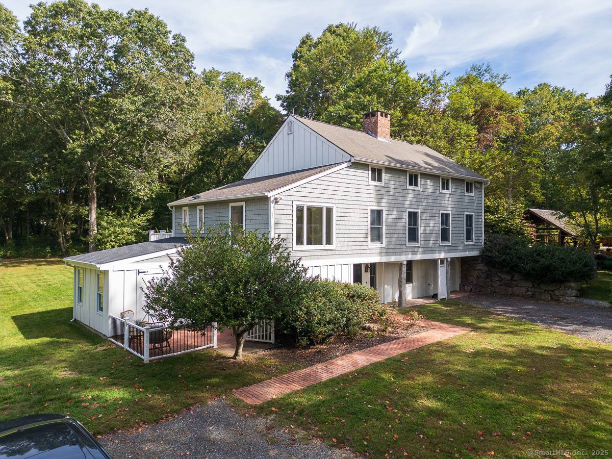 Mystic downtown neighborhood treasure at the corner of Pequot Avenue and Clift Street is a perfect mix of quiet enjoyment and privacy in a shoreline community full of nautical adventures.