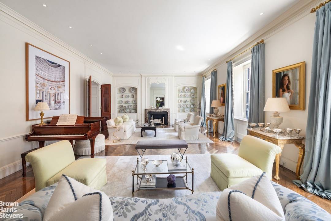 Mint 5 Bedroom Candela Duplex Located in one of Park Avenue's finest prewar cooperatives at the corner of 73rd Street, this renovated and stunning five bedroom duplex home commands over ...
