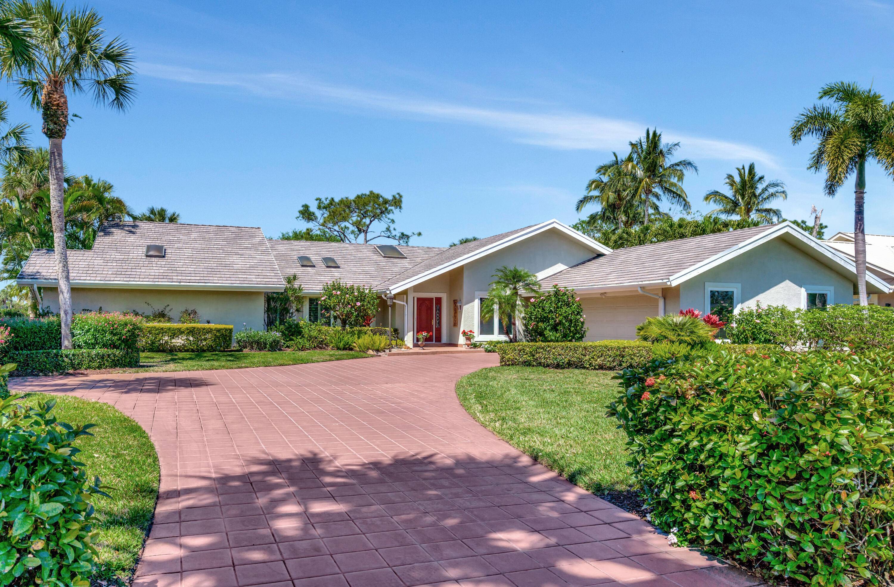 Price Just Reduced ! Experience luxury living in Mariner Sands Country Club !