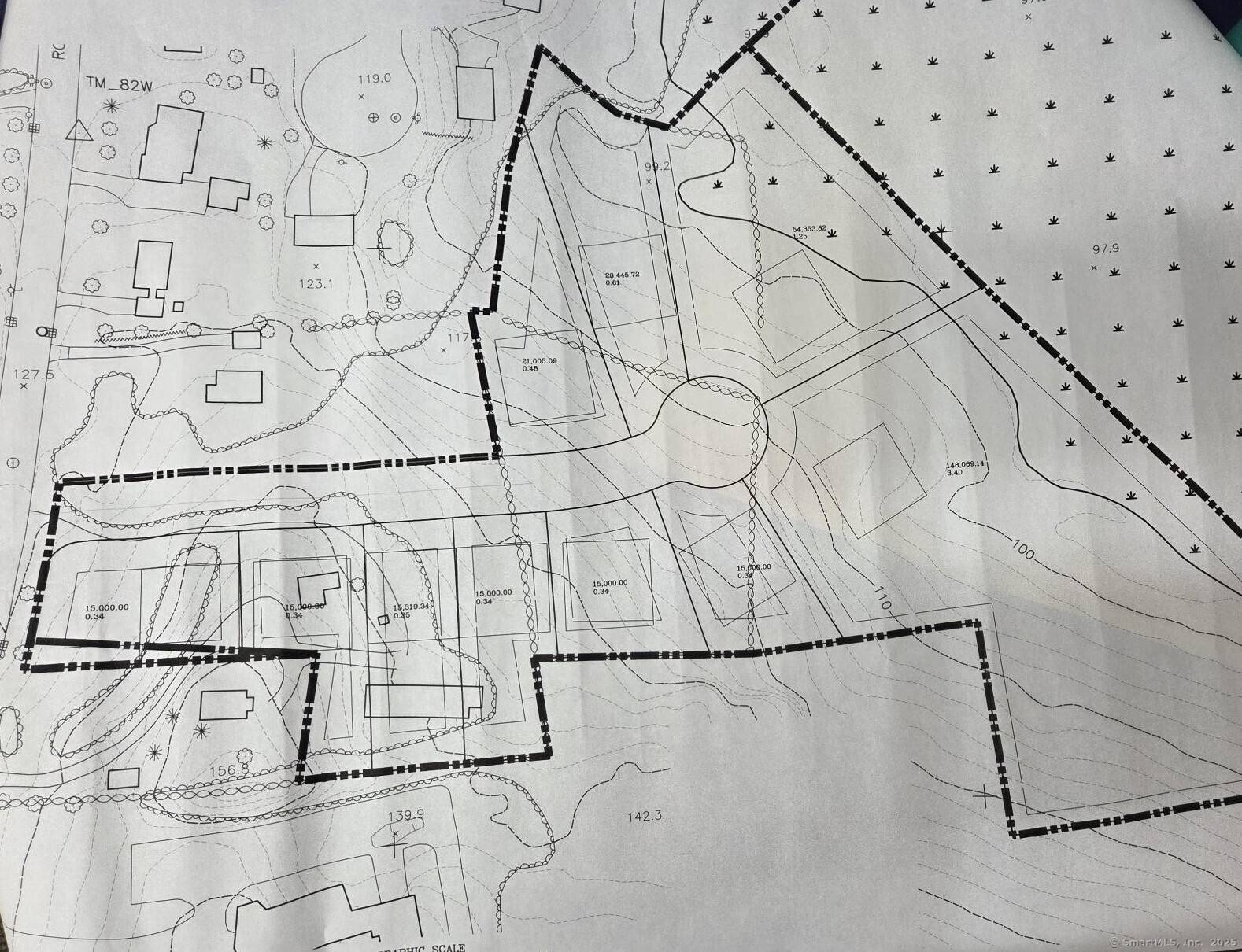 41 Acres on Cross Road, Waterford Prime Development Opportunity Discover the possibilities with this expansive 41 acre parcel located on Cross Road in Waterford's R 20 zone.