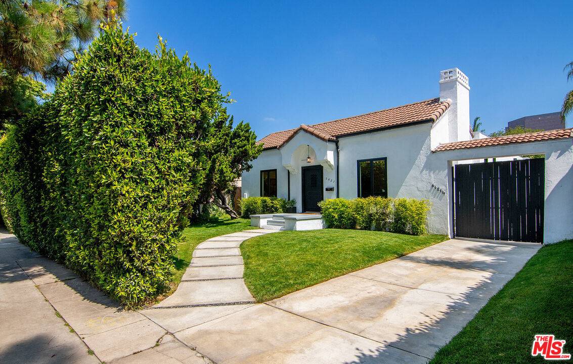 6421  W Olympic Blvd 4BR Beverly Grove La