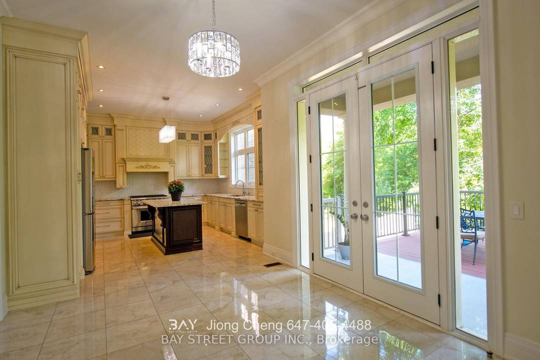 This Magnificent 5 2 Bed 7 Bath Home Sits On A Mature 75Ft Ravine Lot In Prime Patterson Community.