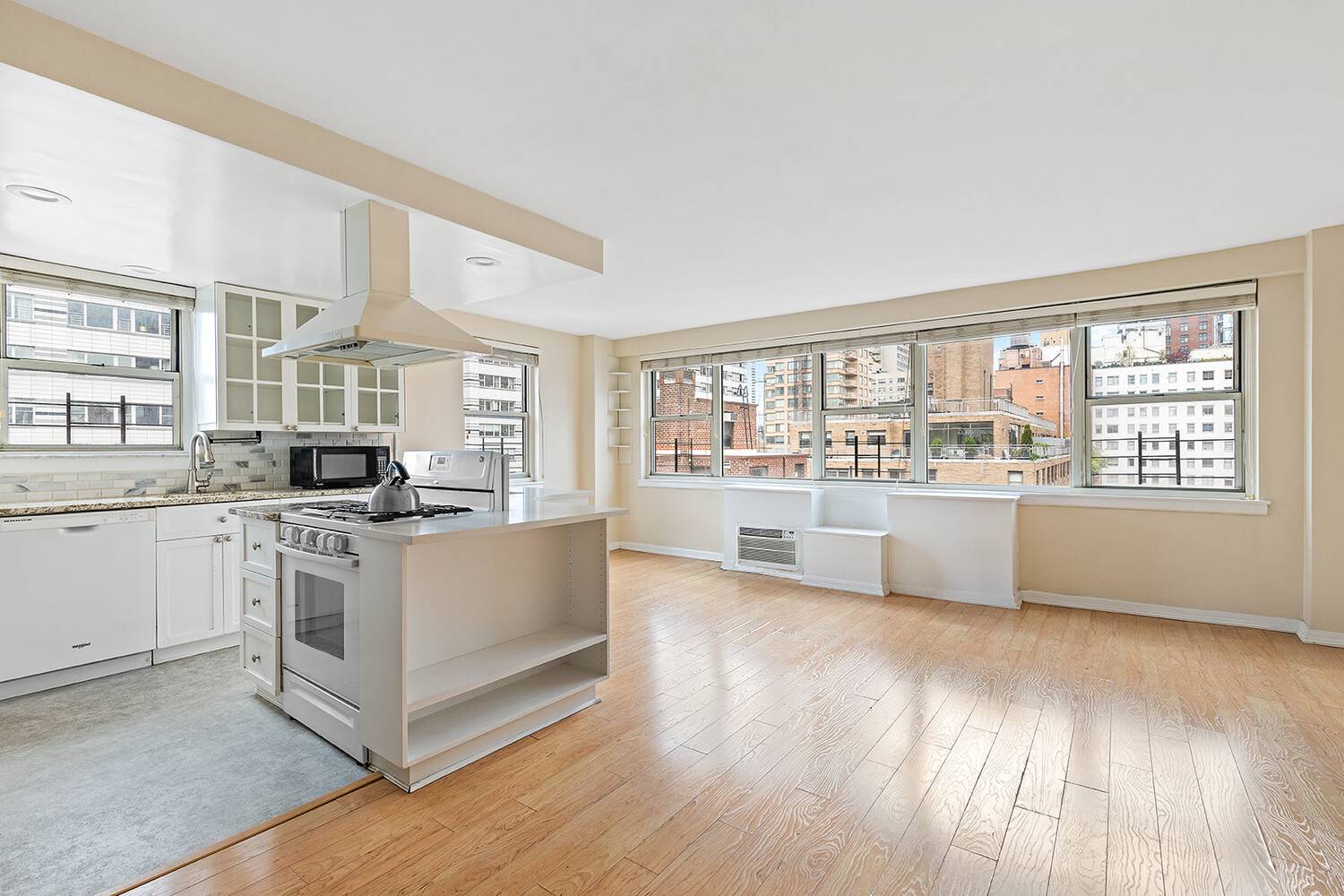 Rarely do you encounter a true home that possesses the trifecta of size, light, and convenient location !