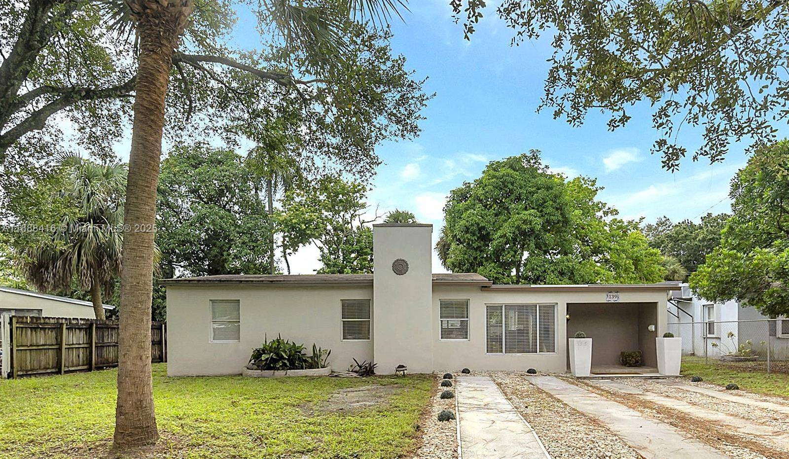 Beautifully updated 3 2 home with outdoor paradise near downtown Ft.