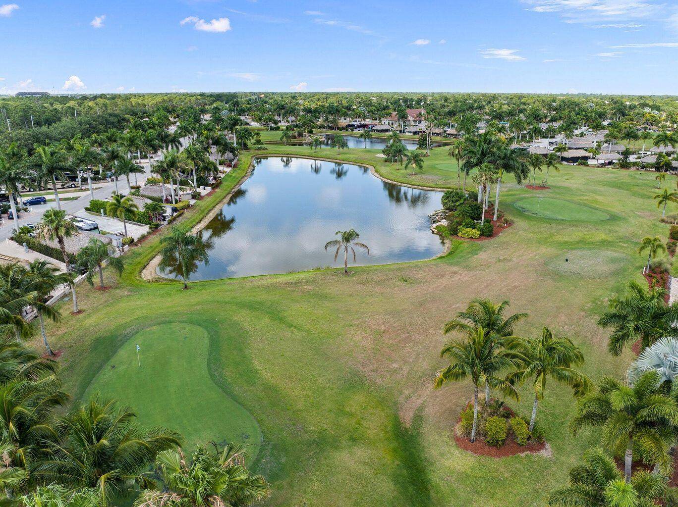 Beautiful five star Resort close to dining, shopping, entertainment, Mets Stadium.
