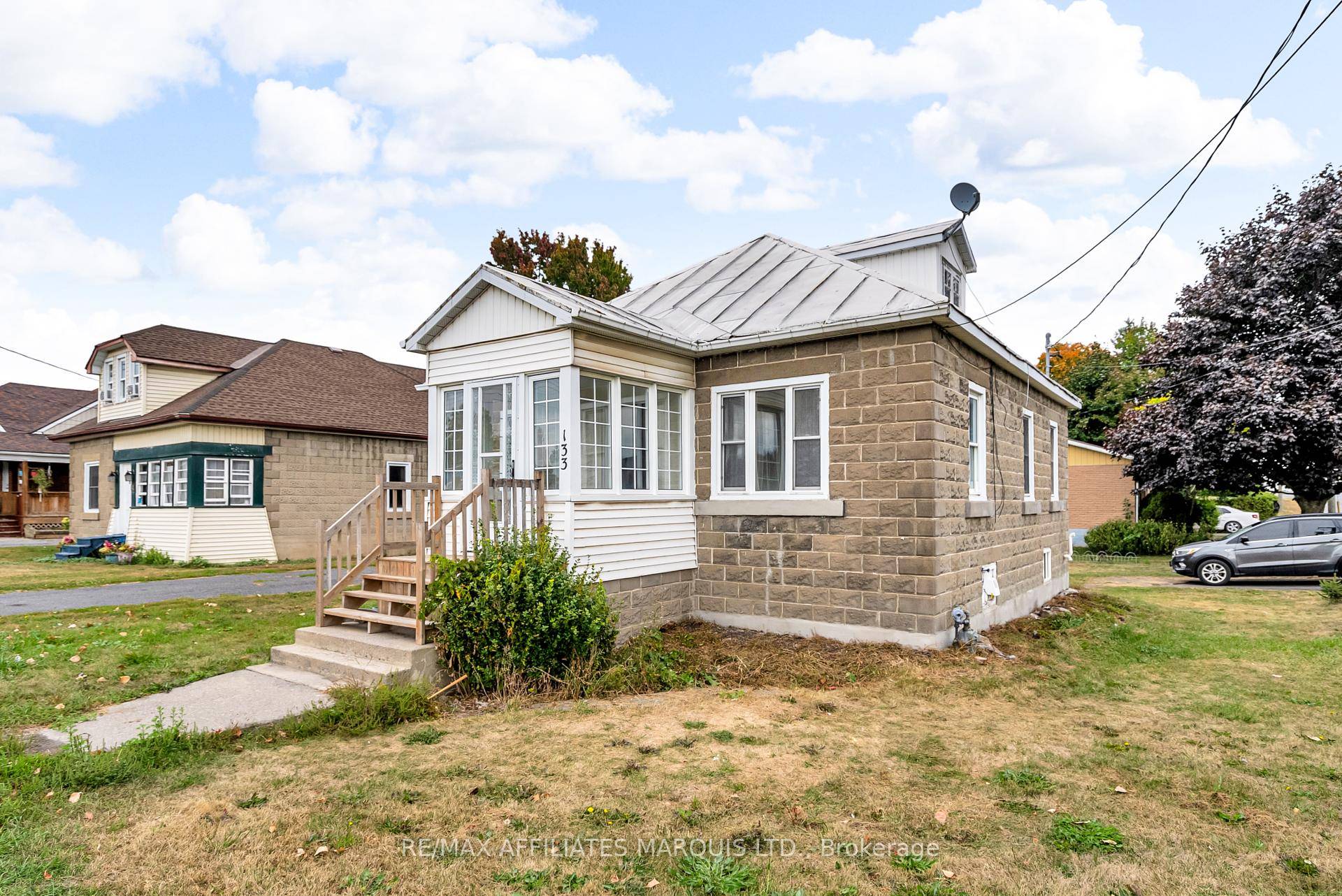 Move right in to this fully renovated 1.