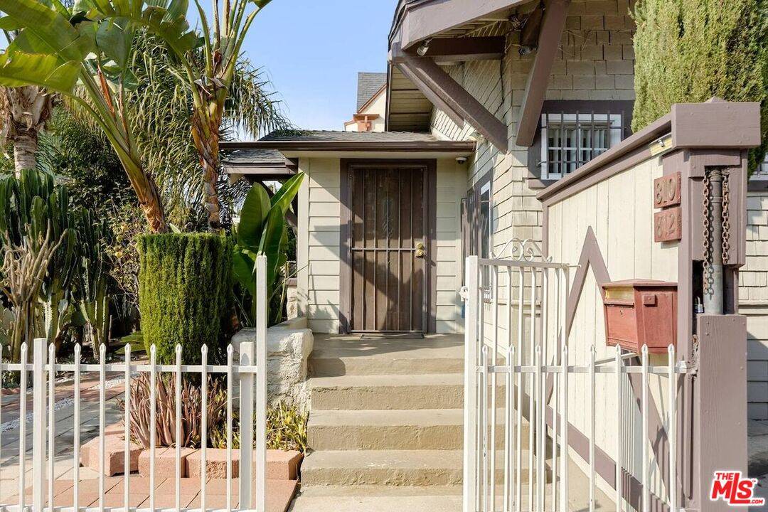 810  S Gramercy Dr 3BR Hancock Park La