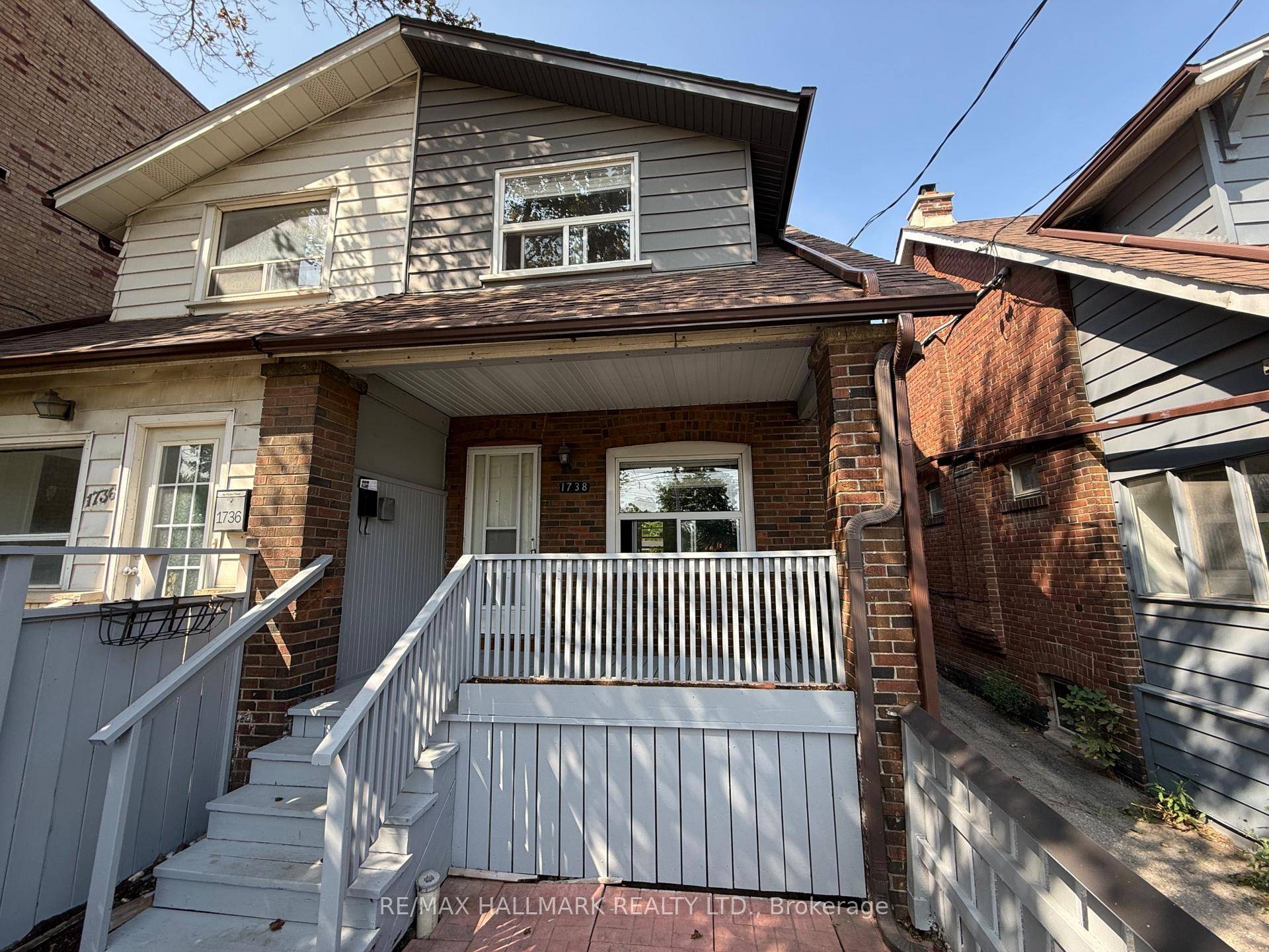 Welcome to this beautifully maintained home, perfectly positioned across from Woodbine Park and just minutes from the lake, transit, and the vibrant shops, cafes, and restaurants that make The Beach ...
