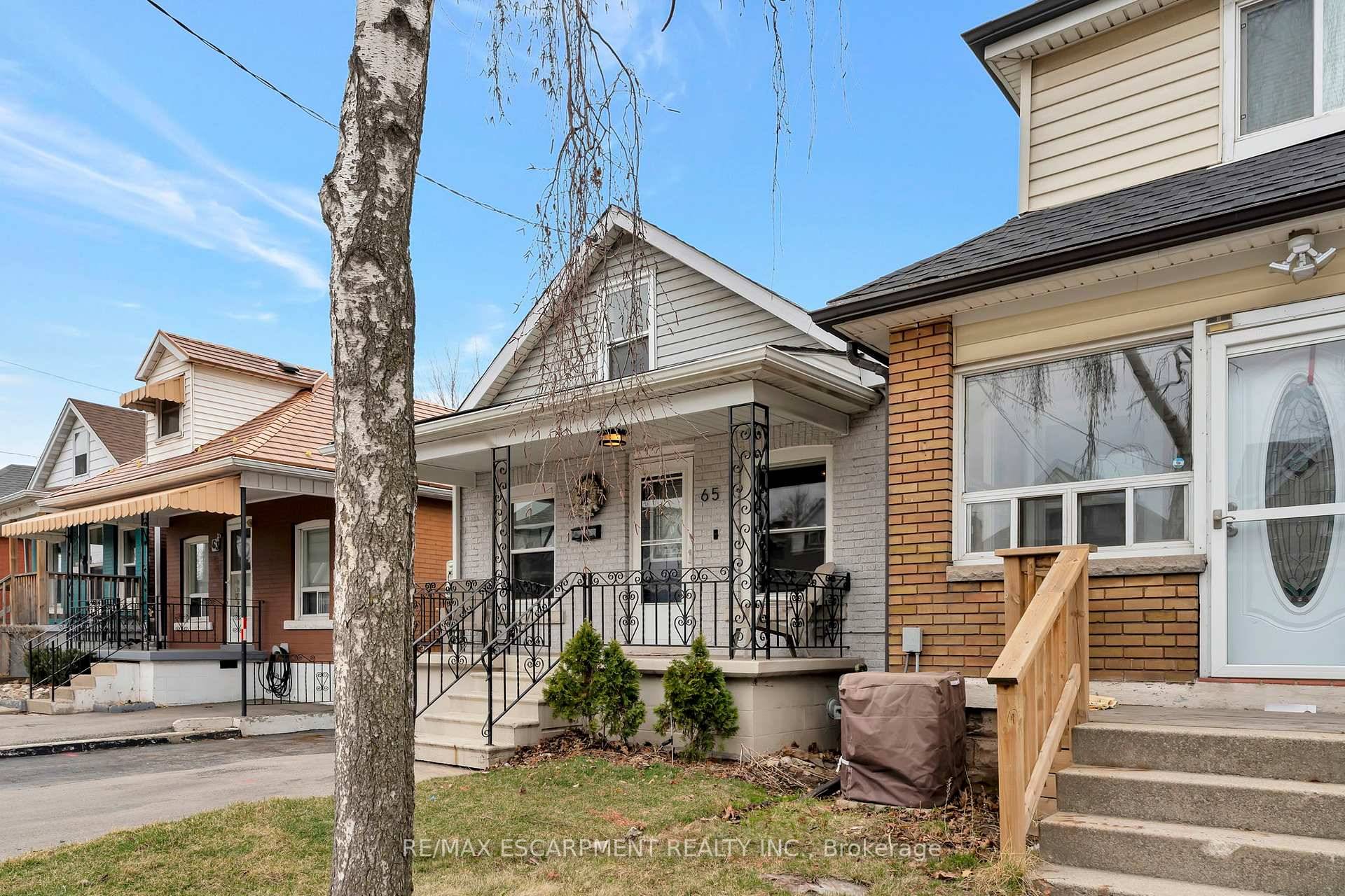 Welcome to this beautifully updated 3 bedroom, 2 bathroom home, offering 1300 square feet of living space, with a fully finished basement for additional versatility.