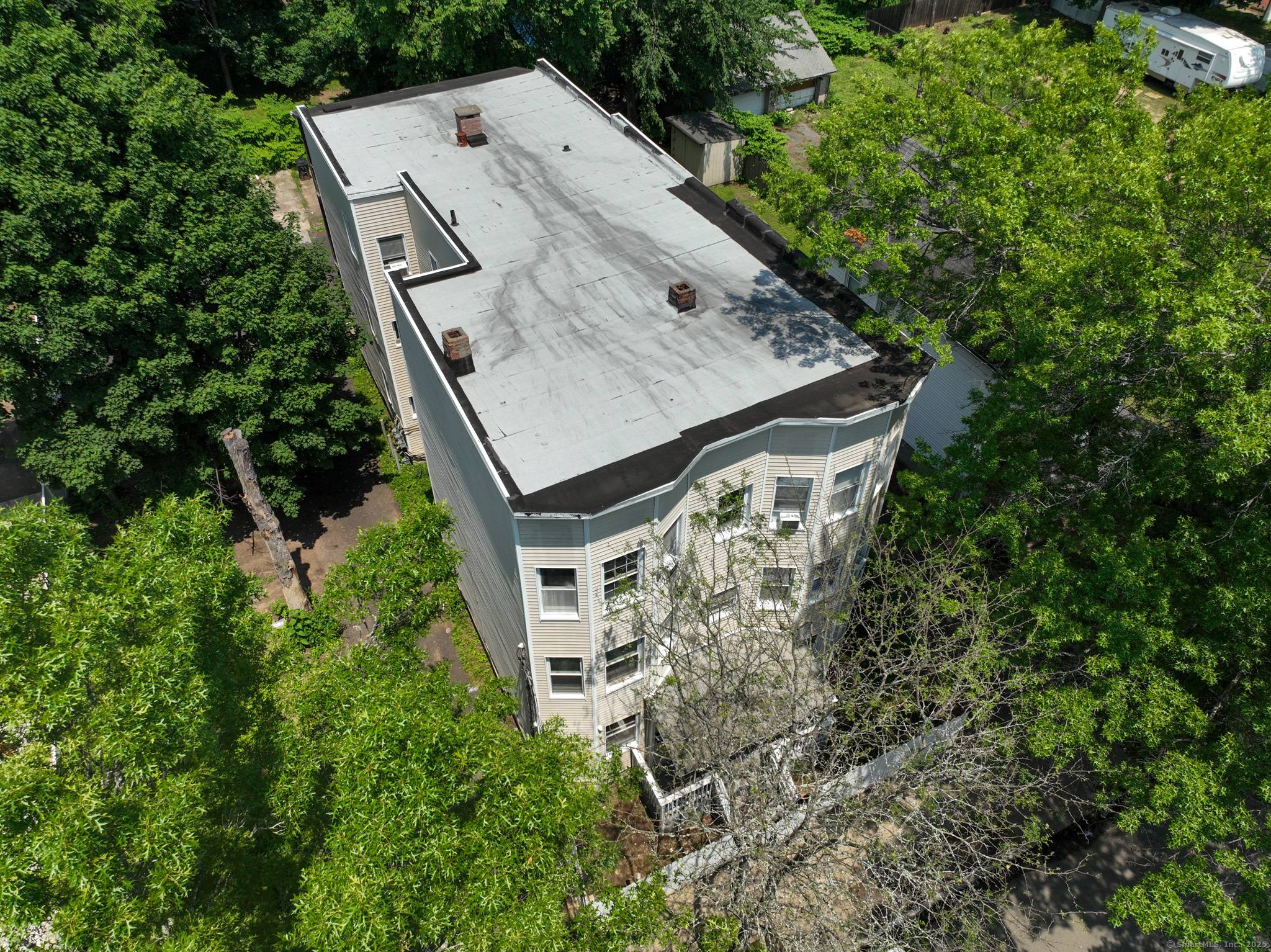 Vanguard Private Client Group is pleased to present 77 Hazel Street a fully renovated 6 unit multifamily asset located just two blocks from New Haven's rapidly expanding Science Park.