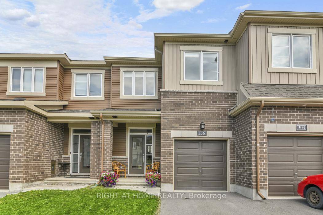 Welcome to this immaculately maintained townhouse featuring 3 bedrooms and 3 bathrooms in Avalon West, Orleans.